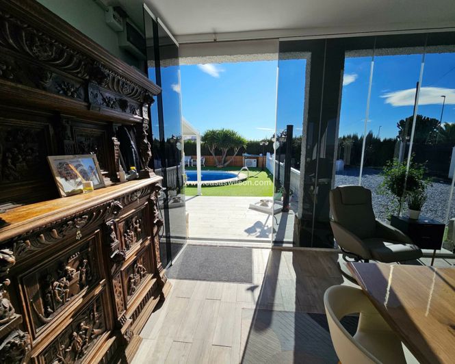 Image No.3-4 Bed Villa for sale