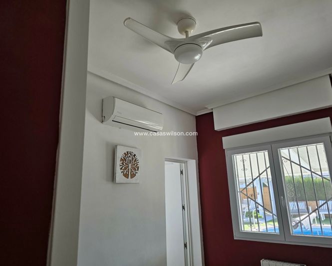 Image No.32-4 Bed Villa for sale