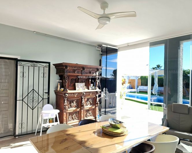 Image No.4-4 Bed Villa for sale