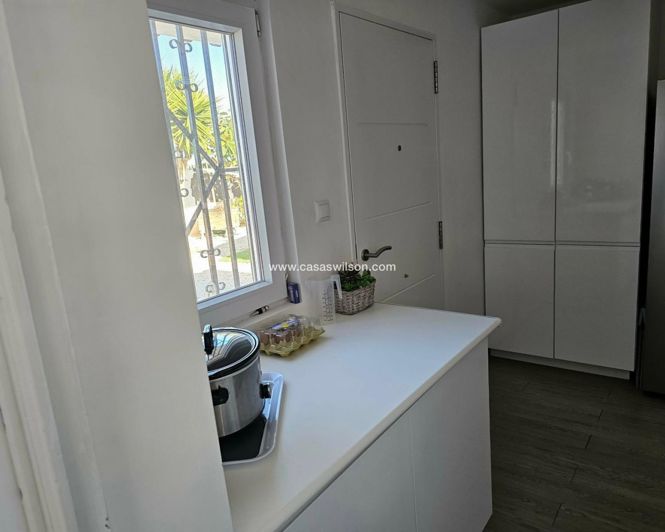 Image No.48-4 Bed Villa for sale