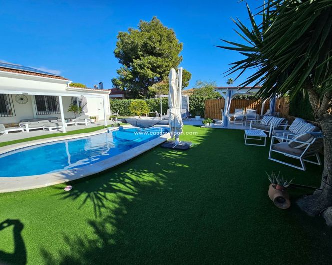 Image No.6-4 Bed Villa for sale