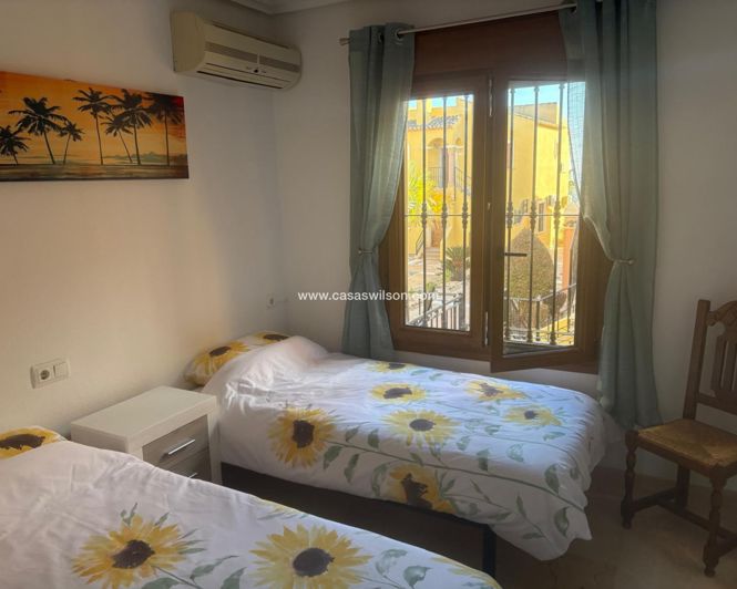 Image No.17-3 Bed Townhouse for sale