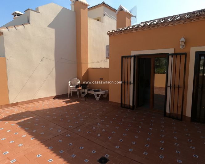 Image No.21-3 Bed Townhouse for sale