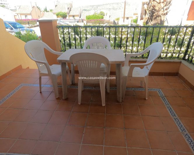 Image No.25-3 Bed Townhouse for sale