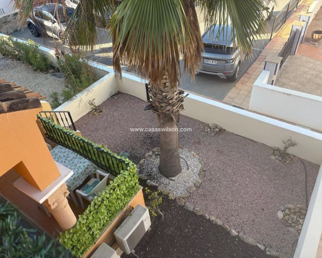 Image No.29-3 Bed Townhouse for sale