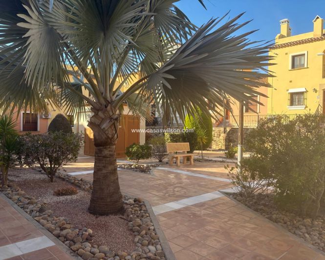 Image No.3-3 Bed Townhouse for sale