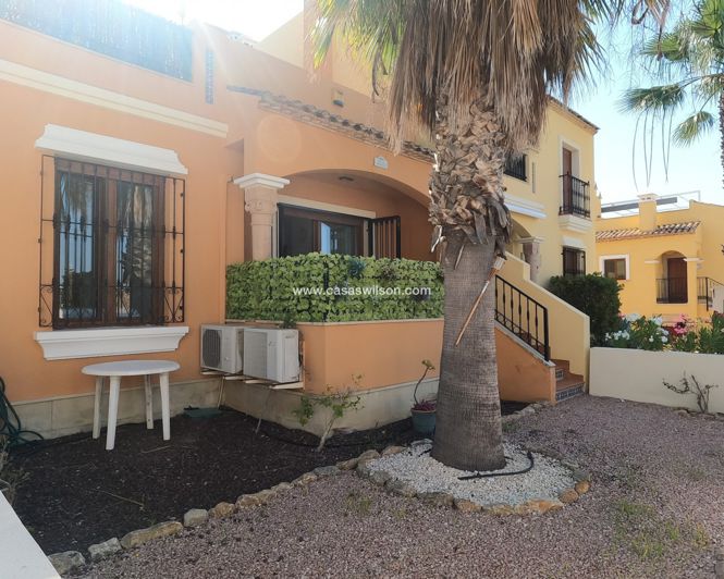Image No.31-3 Bed Townhouse for sale