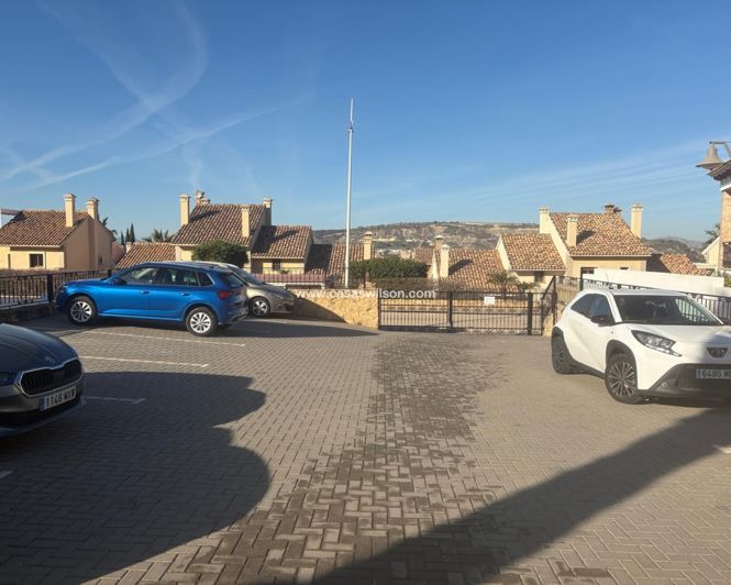 Image No.6-3 Bed Townhouse for sale