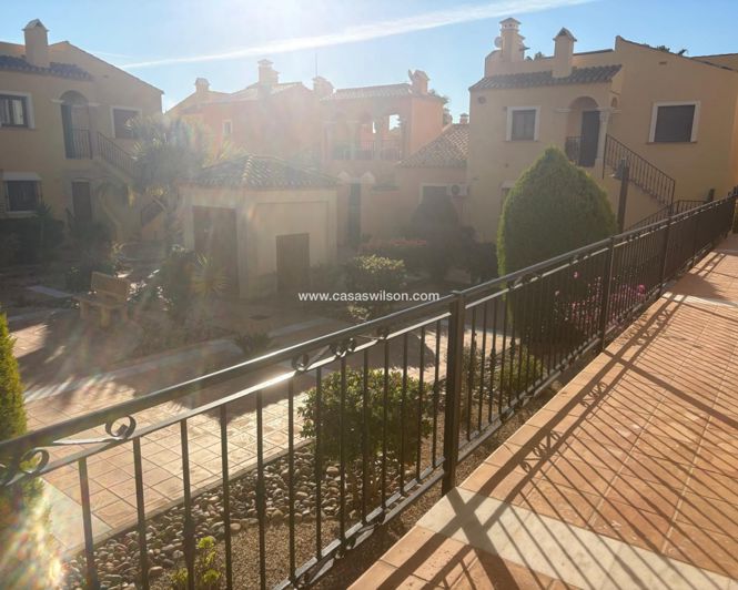 Image No.7-3 Bed Townhouse for sale