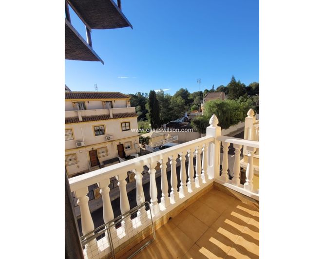 Image No.23-2 Bed Townhouse for sale