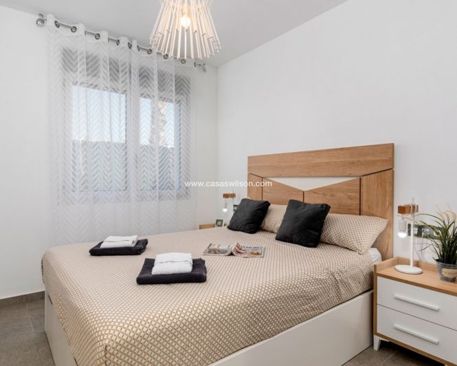 Image No.10-3 Bed Villa for sale