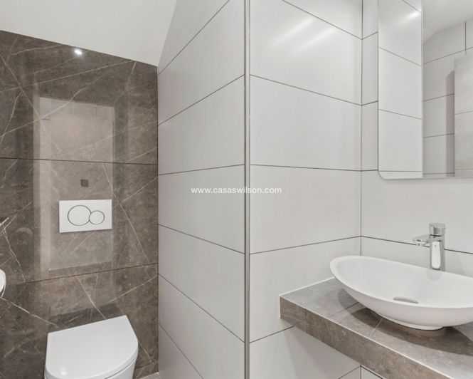 Image No.9-3 Bed Villa for sale