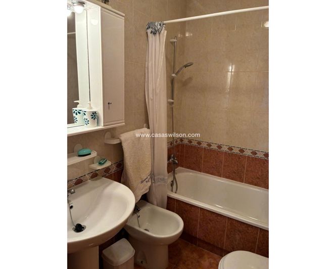 Image No.20-2 Bed Apartment for sale