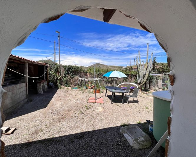 Image No.21-2 Bed Property for sale