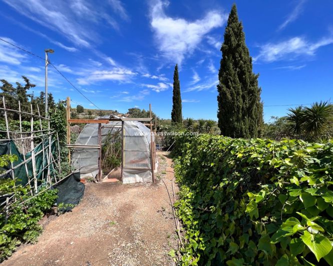 Image No.23-2 Bed Property for sale