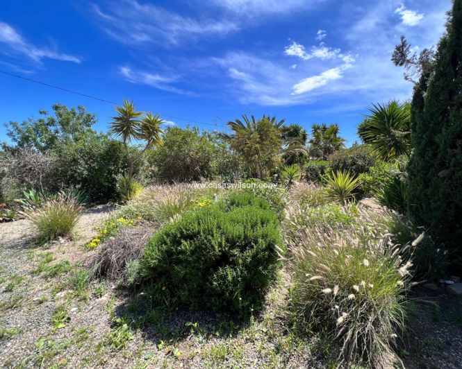 Image No.26-2 Bed Property for sale