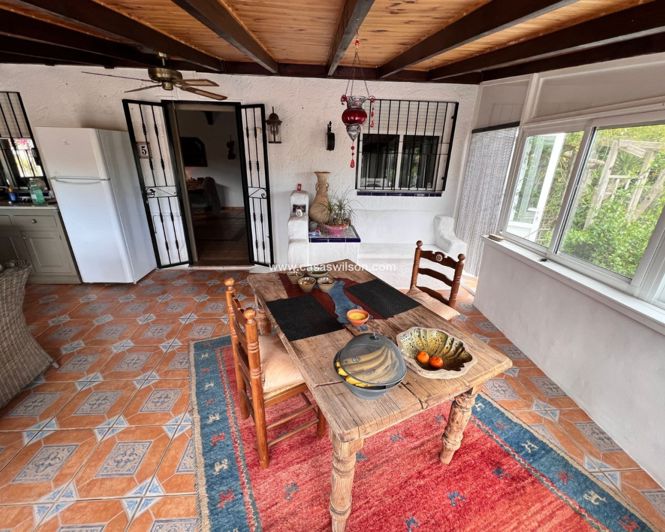 Image No.5-2 Bed Property for sale