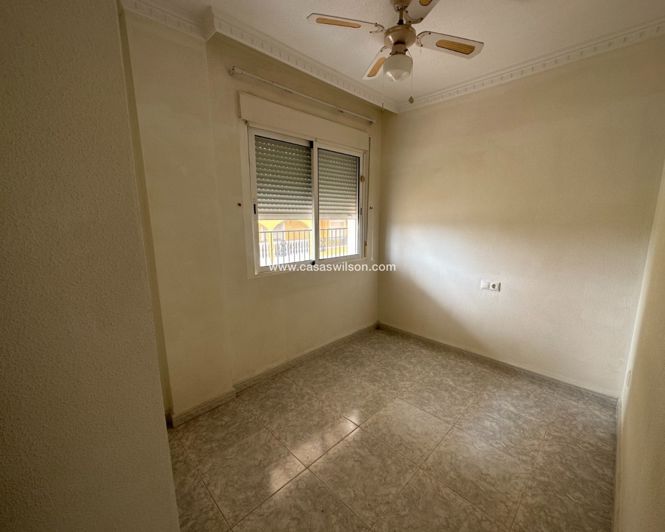 Image No.17-2 Bed Apartment for sale