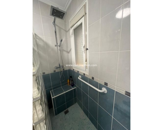 Image No.19-2 Bed Townhouse for sale