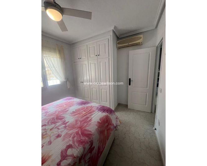 Image No.20-2 Bed Townhouse for sale