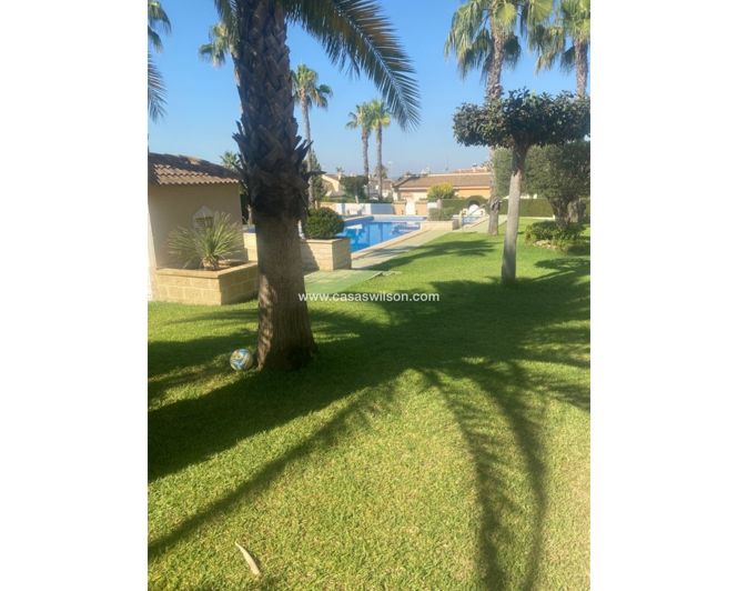 Image No.21-2 Bed Townhouse for sale