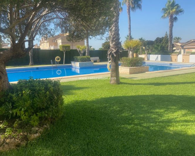 Image No.22-2 Bed Townhouse for sale