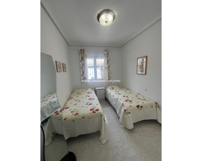 Image No.23-2 Bed Townhouse for sale