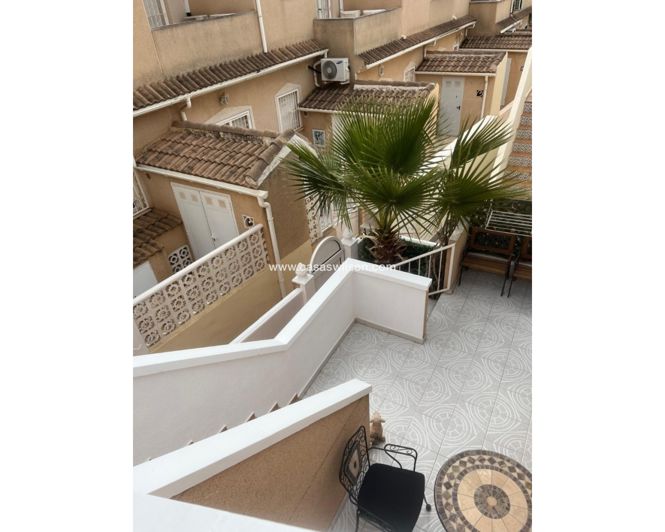 Image No.6-2 Bed Townhouse for sale