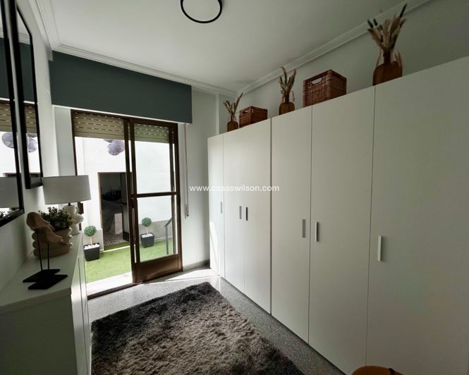 Image No.20-3 Bed Apartment for sale