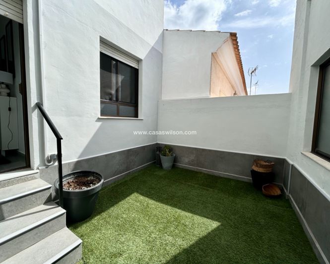 Image No.22-3 Bed Apartment for sale