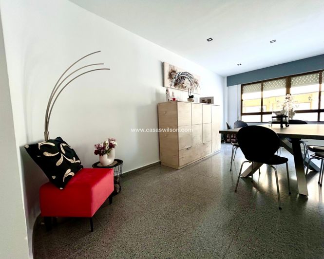 Image No.3-3 Bed Apartment for sale