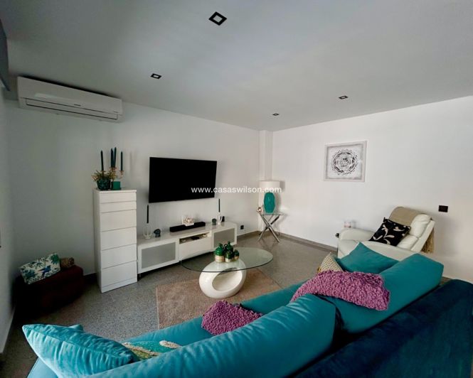 Image No.31-3 Bed Apartment for sale