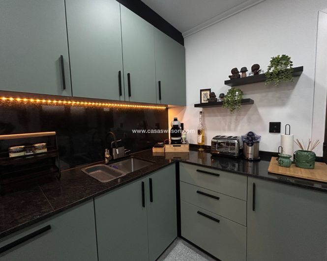 Image No.34-3 Bed Apartment for sale