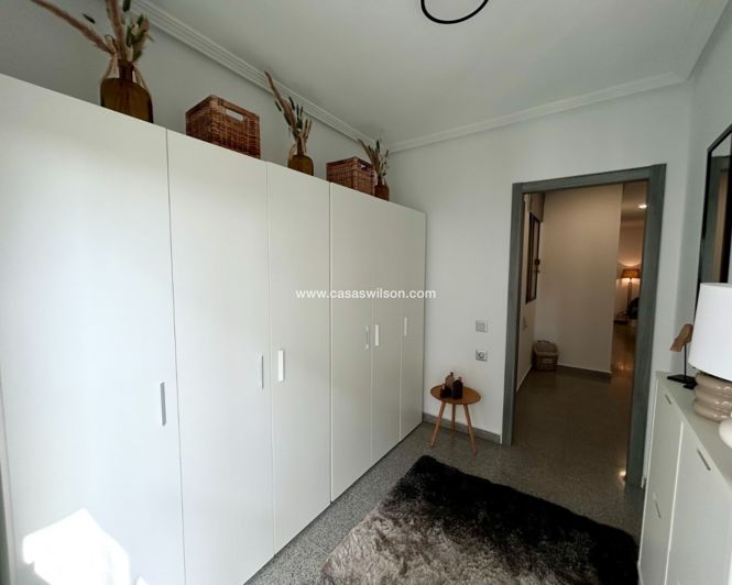 Image No.44-3 Bed Apartment for sale