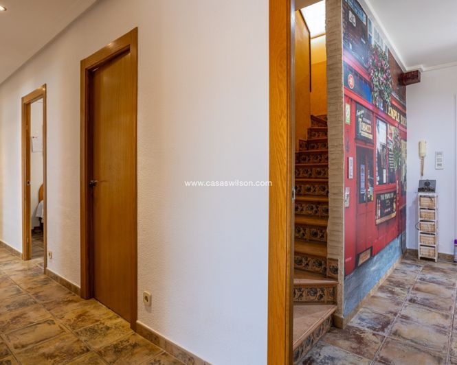 Image No.12-5 Bed Villa for sale