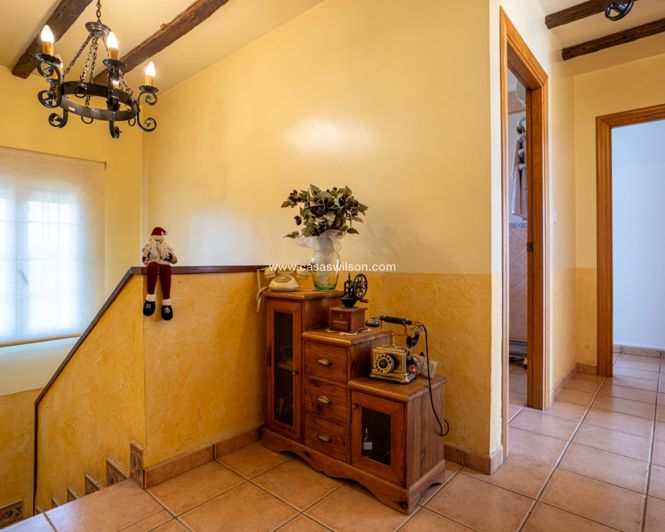 Image No.20-5 Bed Villa for sale