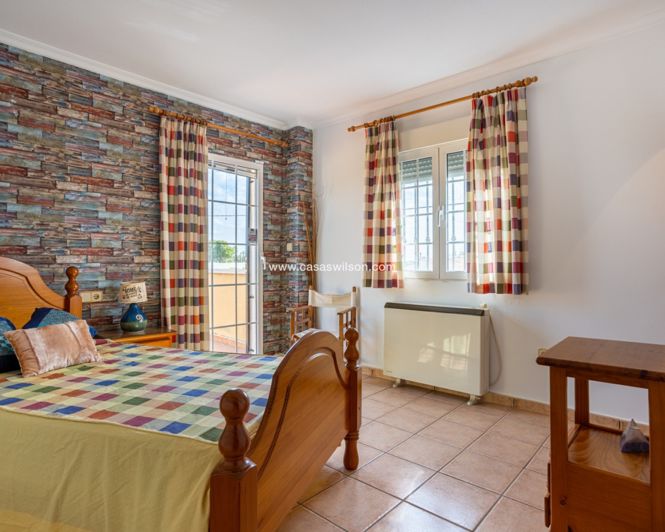 Image No.22-5 Bed Villa for sale