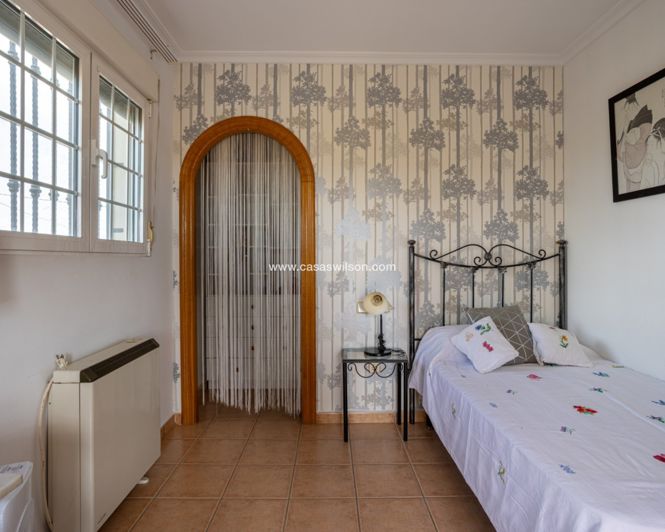 Image No.27-5 Bed Villa for sale