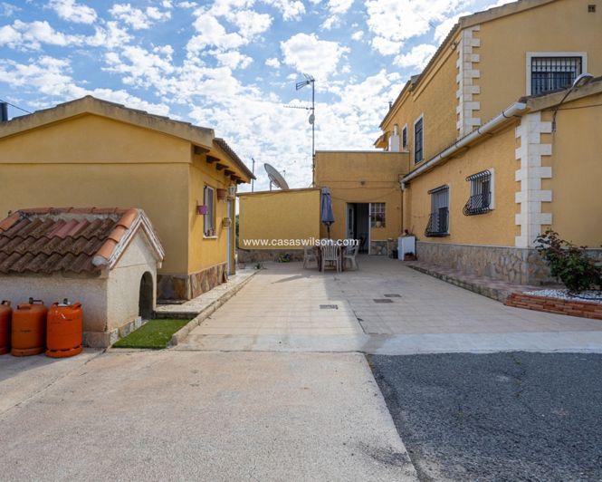 Image No.37-5 Bed Villa for sale