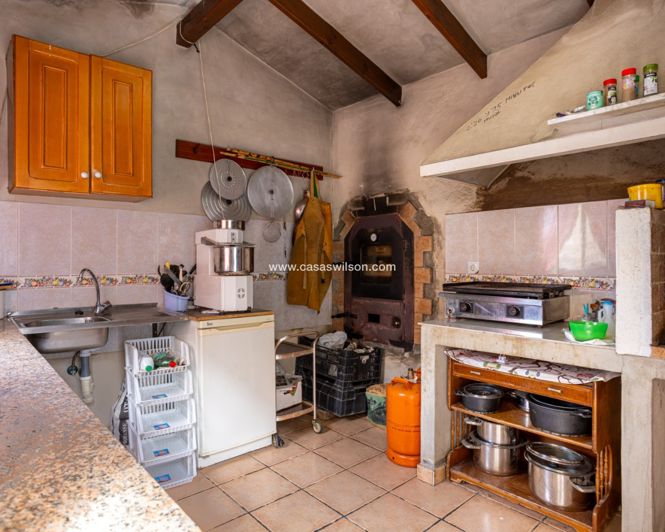 Image No.38-5 Bed Villa for sale