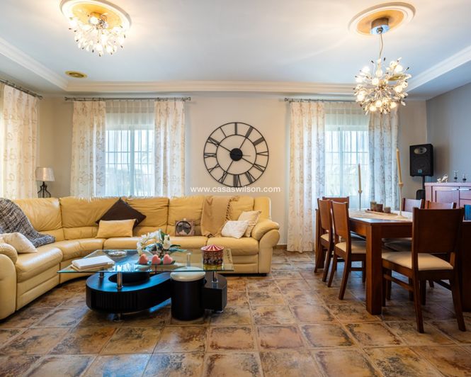 Image No.5-5 Bed Villa for sale