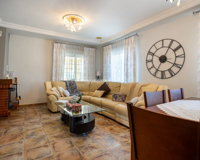 Image No.6-5 Bed Villa for sale