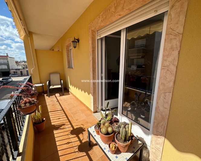 Image No.18-3 Bed Townhouse for sale