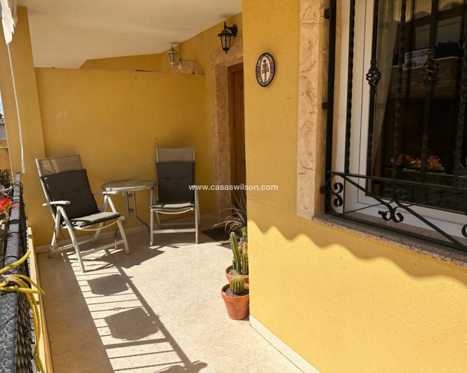 Image No.3-3 Bed Townhouse for sale