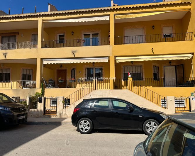 Image No.33-3 Bed Townhouse for sale
