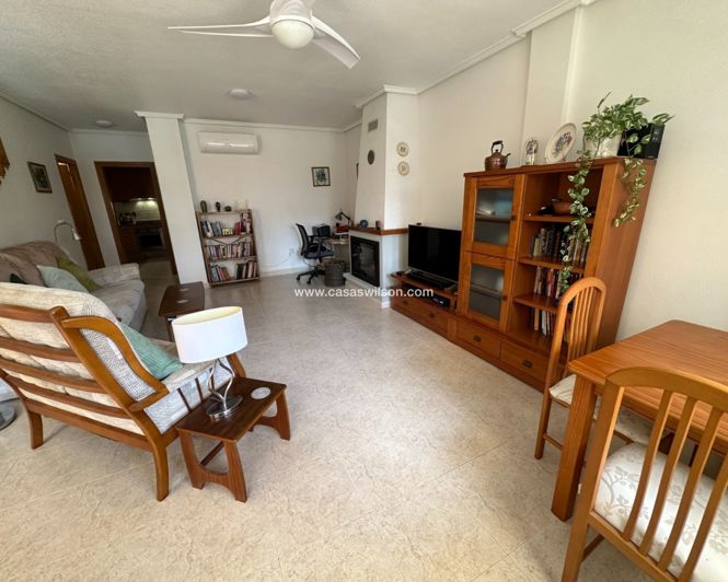 Image No.6-3 Bed Townhouse for sale