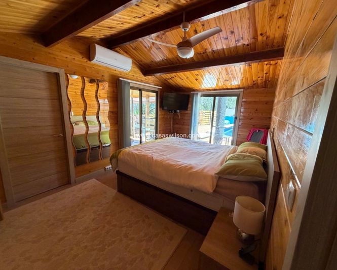 Image No.11-2 Bed Property for sale