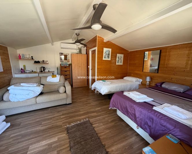 Image No.24-2 Bed Property for sale