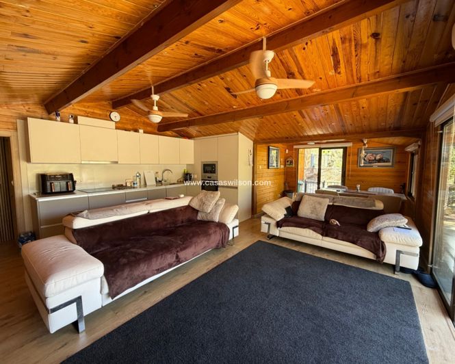 Image No.6-2 Bed Property for sale