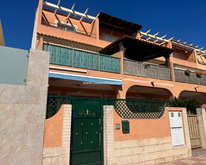 Image No.2-3 Bed Townhouse for sale